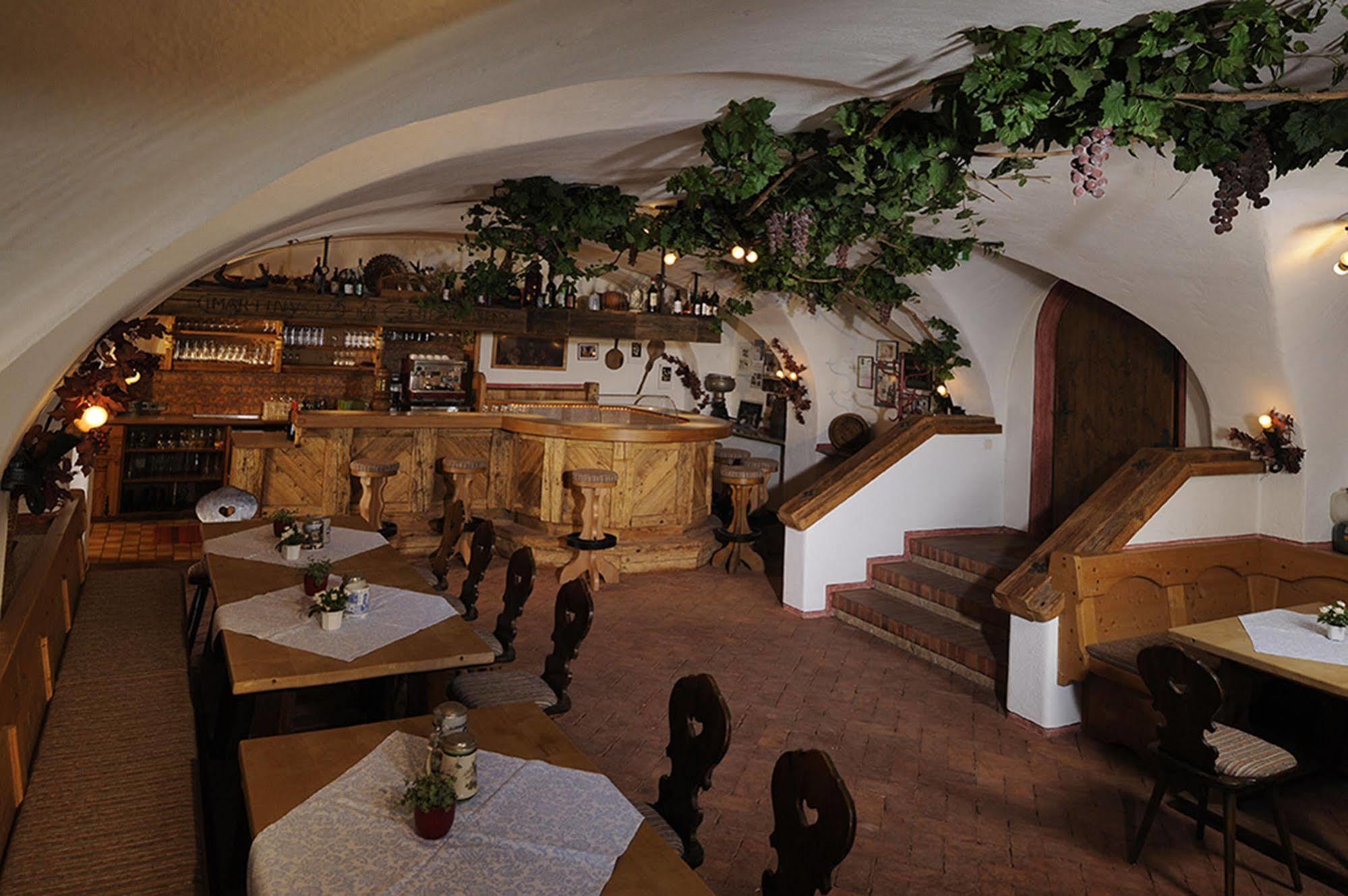 Gasthaus Sonne Tarrenz Exteriér fotografie